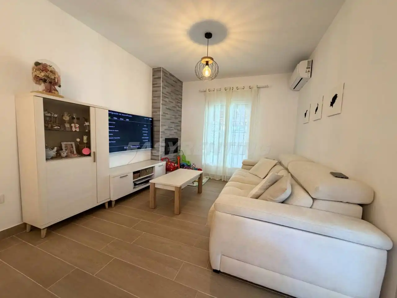 Living room of Detached homes for sale in La Línea de la Concepción  with Terrace and Furnished