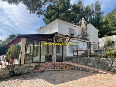 Villa con piscina in vendita a Centro