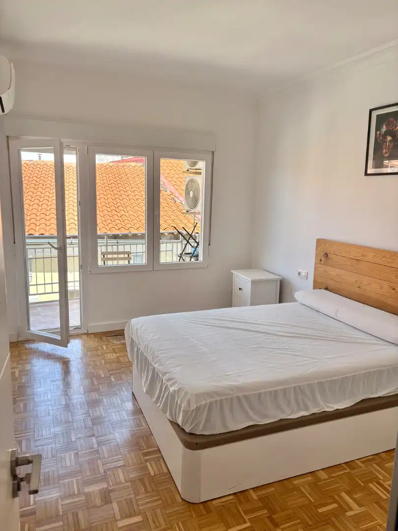 Habitación de Piso de alquiler en Plasencia con Aire acondicionado, Terraza y Amueblado