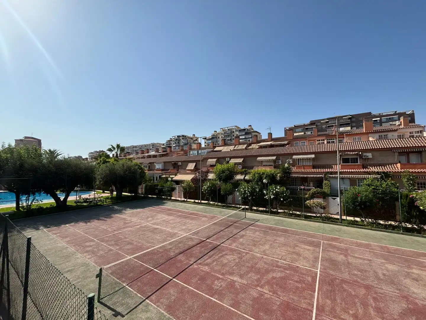Vista exterior de Casa o xalet en venda en Alicante / Alacant amb Piscina comunitària