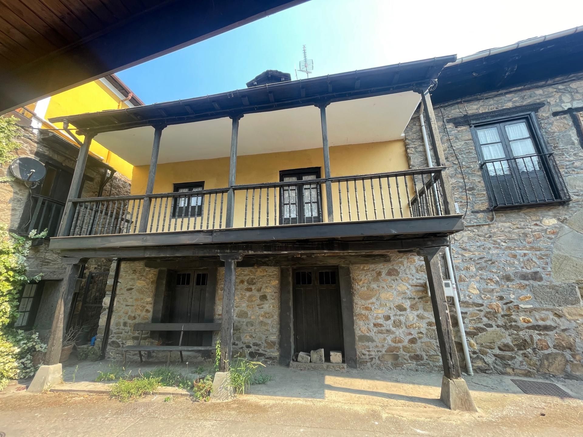 Exterior view of Country house for sale in Ponferrada  with Terrace and Balcony