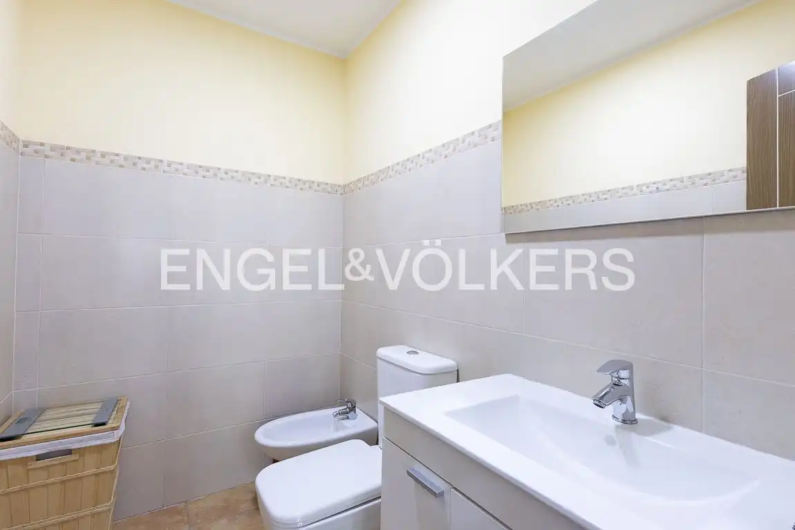 Baño de Piso en venta en Valencia con Aire acondicionado, Calefacción y Balcón