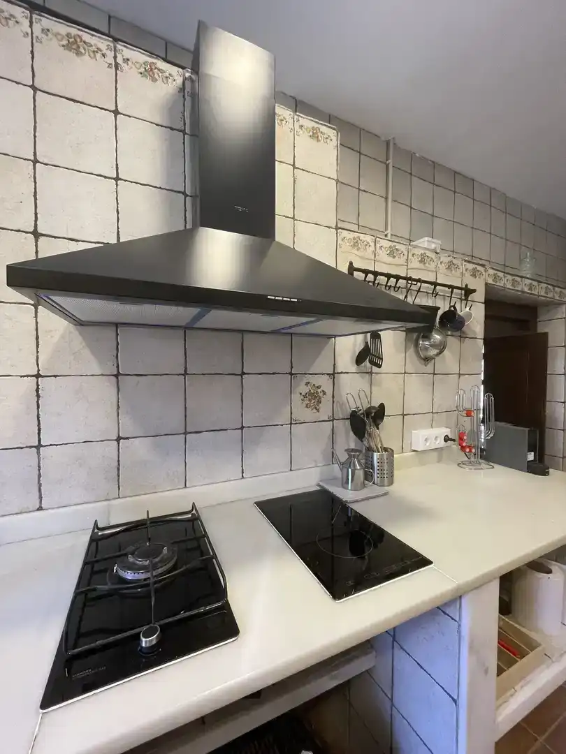 Cuina de Casa o xalet en venda en La Torre de Claramunt amb Balcó