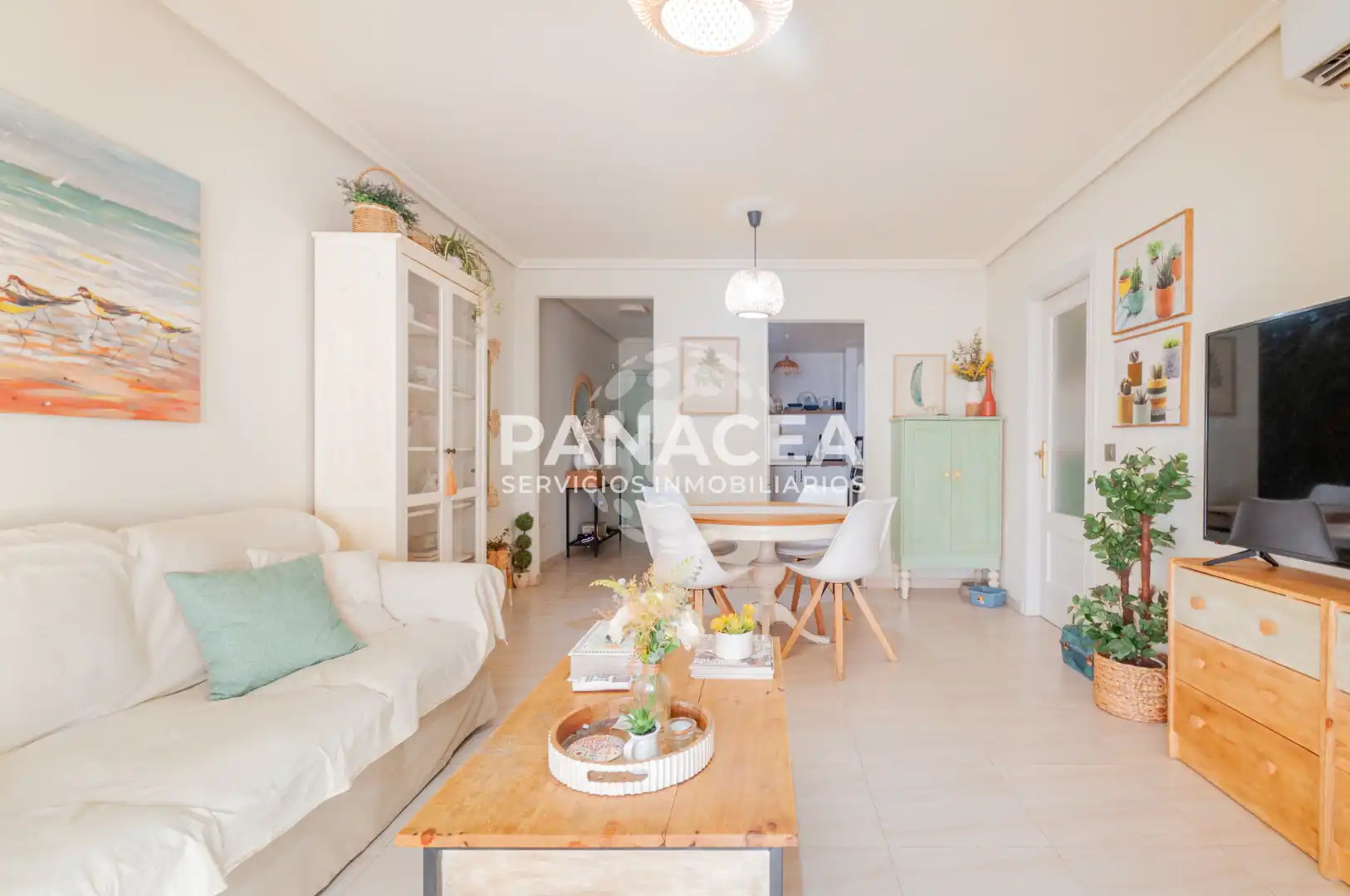 Außenansicht von Wohnung zum Verkauf in Roquetas de Mar mit Möbliert, Ofen und Mikrowelle