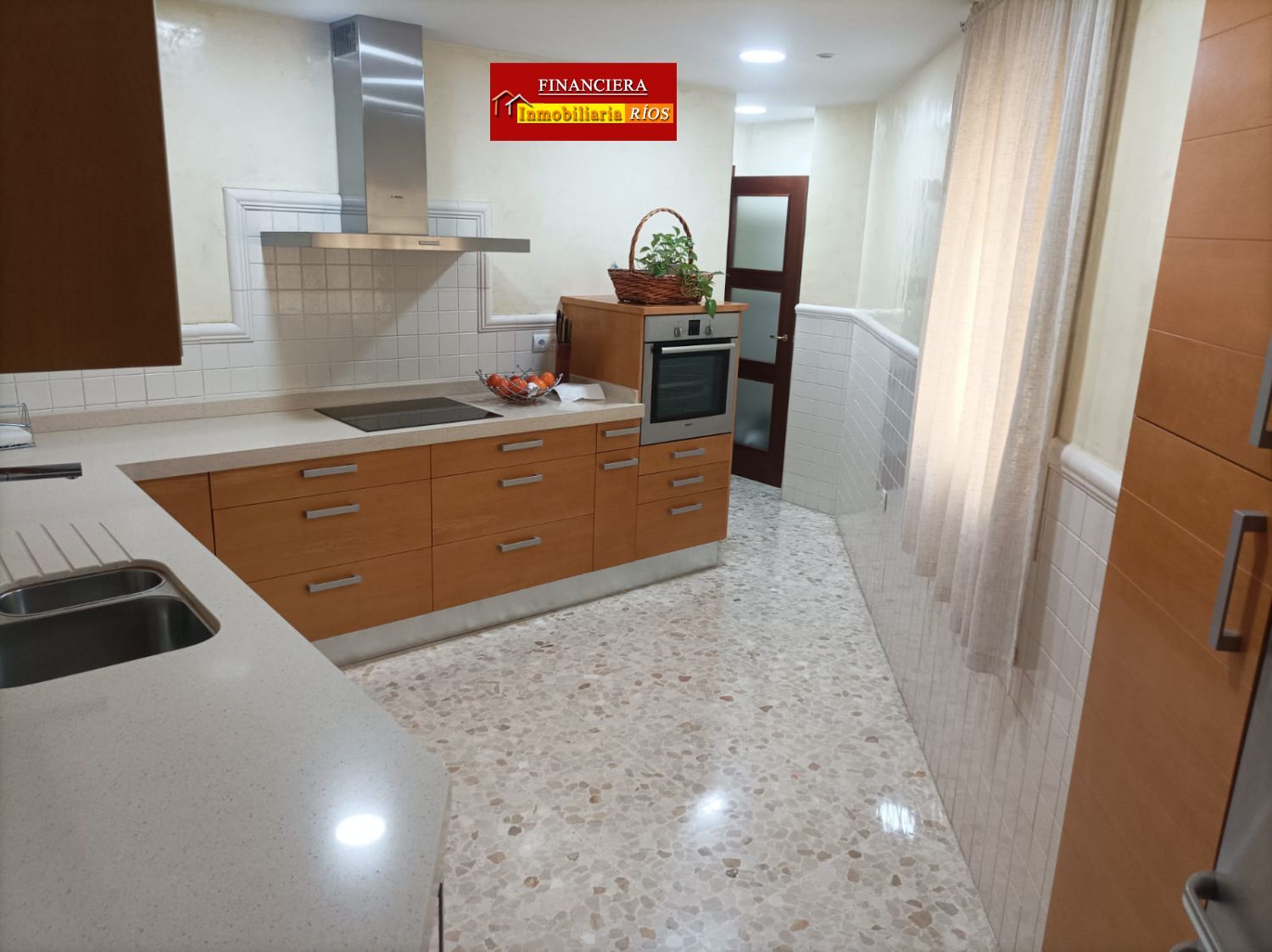 Cuina de Pis en venda en Alcalá de Guadaira amb Aire condicionat, Terrassa i Traster