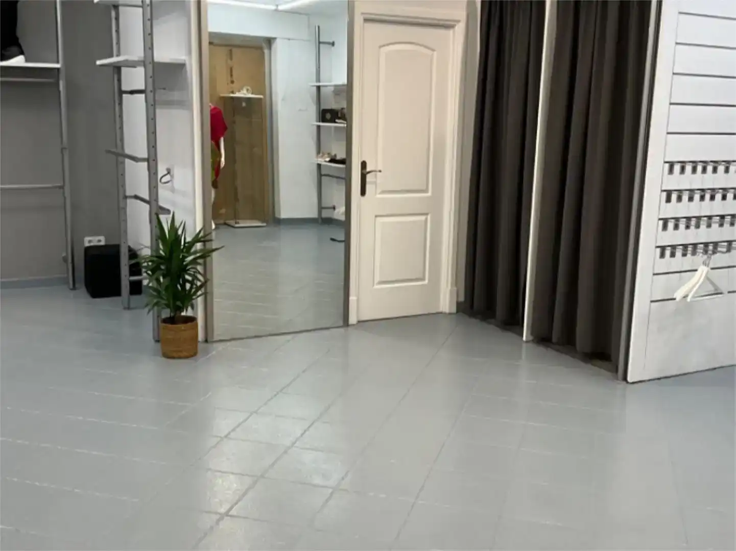 Commercial properties for rent in Andratx  with Air Conditioner and Furnished