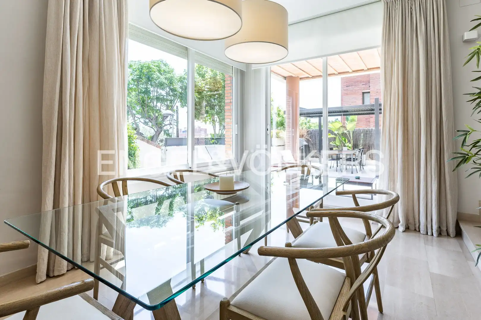 Comedor de Casa o chalet en venta en El Masnou con Aire acondicionado, Calefacción y Jardín privado