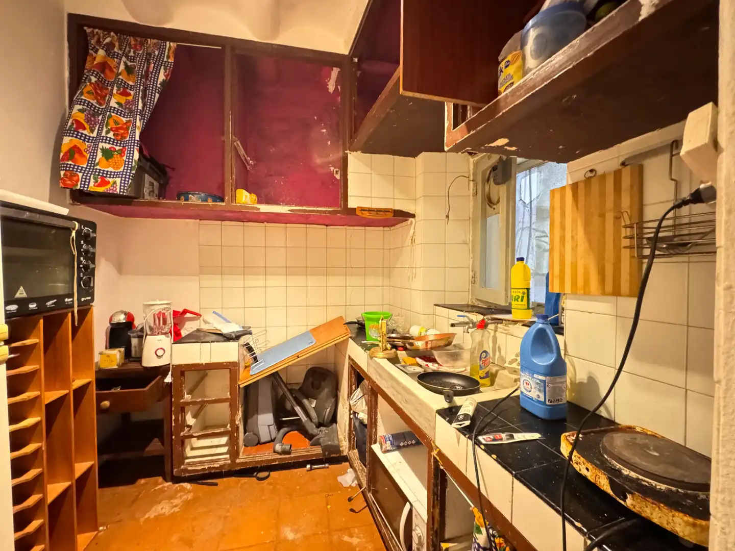 Küche von Einfamilien-Reihenhaus zum Verkauf in Palamós mit Balkon und Alarm