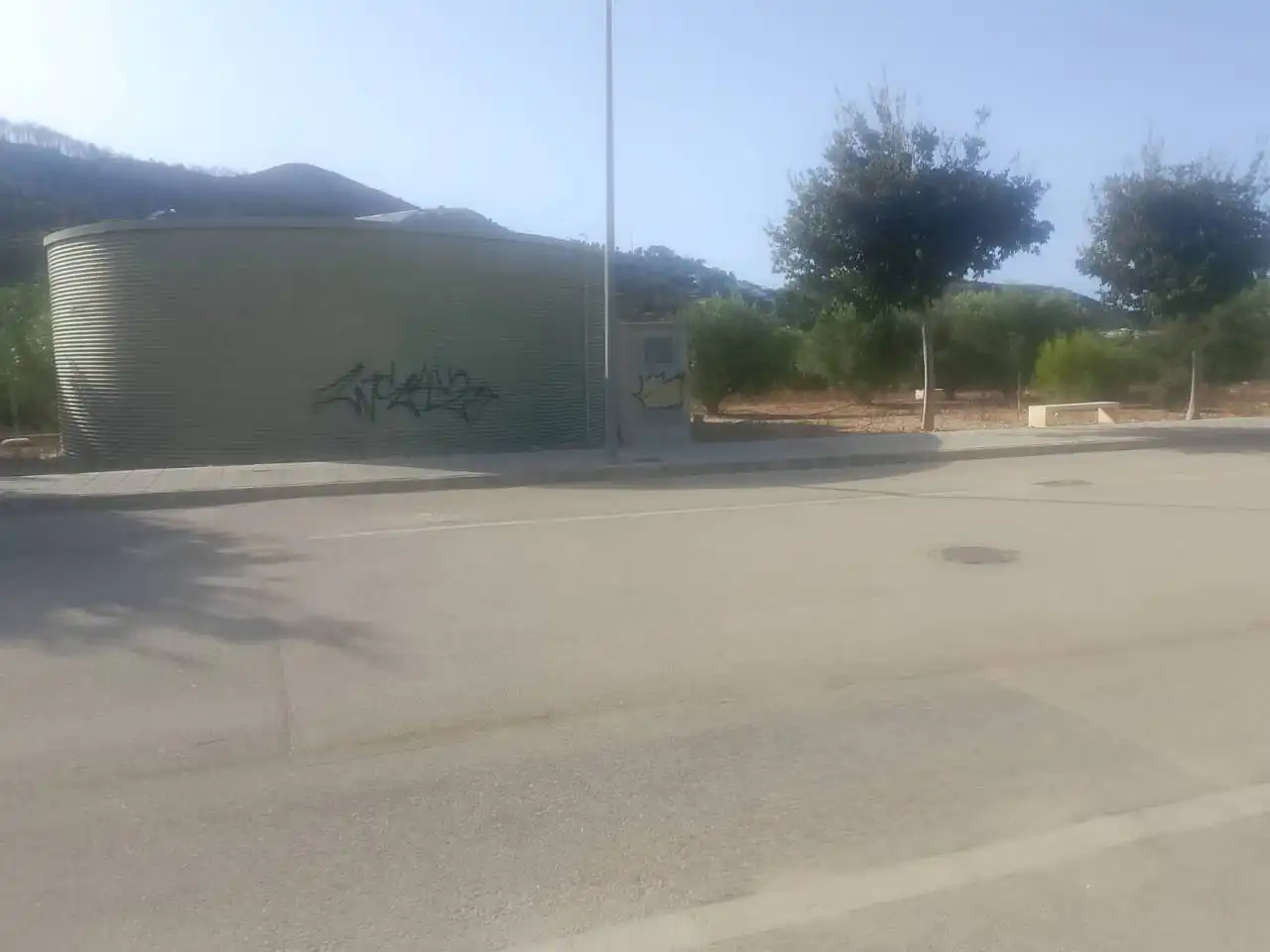 Industrial land for sale in Ador