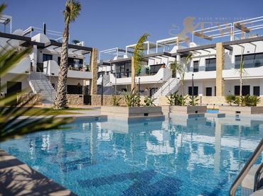 Apartament amb piscina en venda a Orihuela Costa