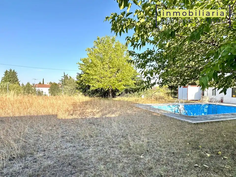 Houses for sale in San Mateo de Gállego  with Air Conditioner, Heating and Private garden