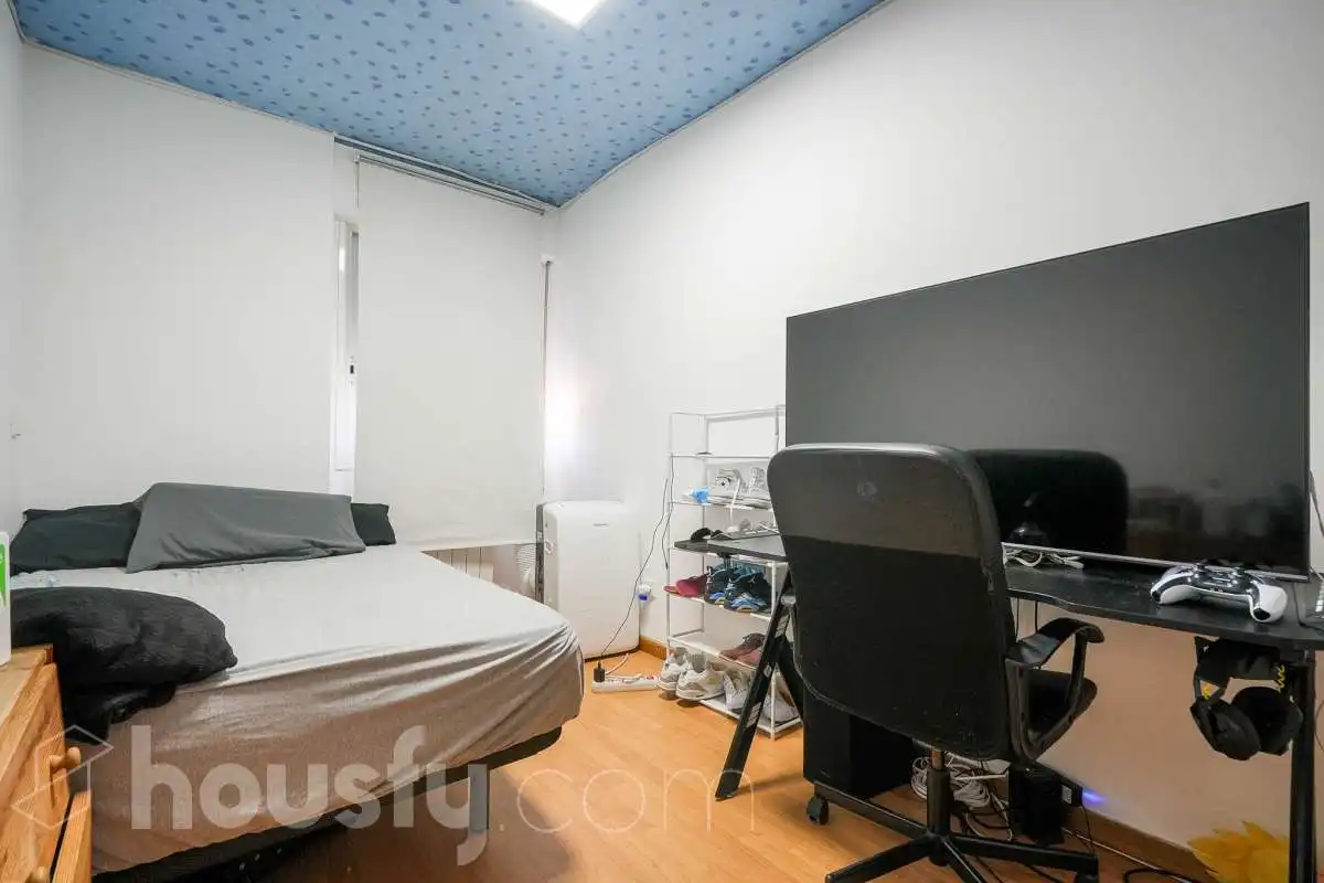 Bedroom of Flat for sale in Madrid  with Air Conditioner, Heating and Terrace