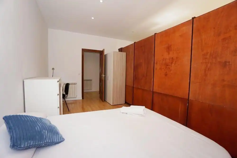 Habitación de Piso de alquiler en Madrid con Calefacción y Amueblado