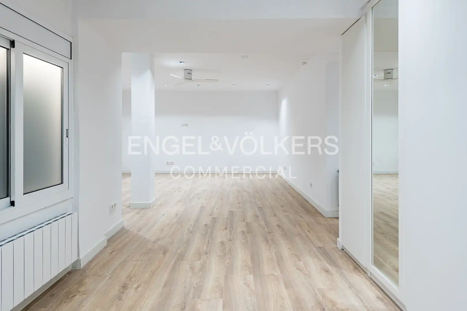 Büro zum Verkauf in Barcelona mit Klimaanlage