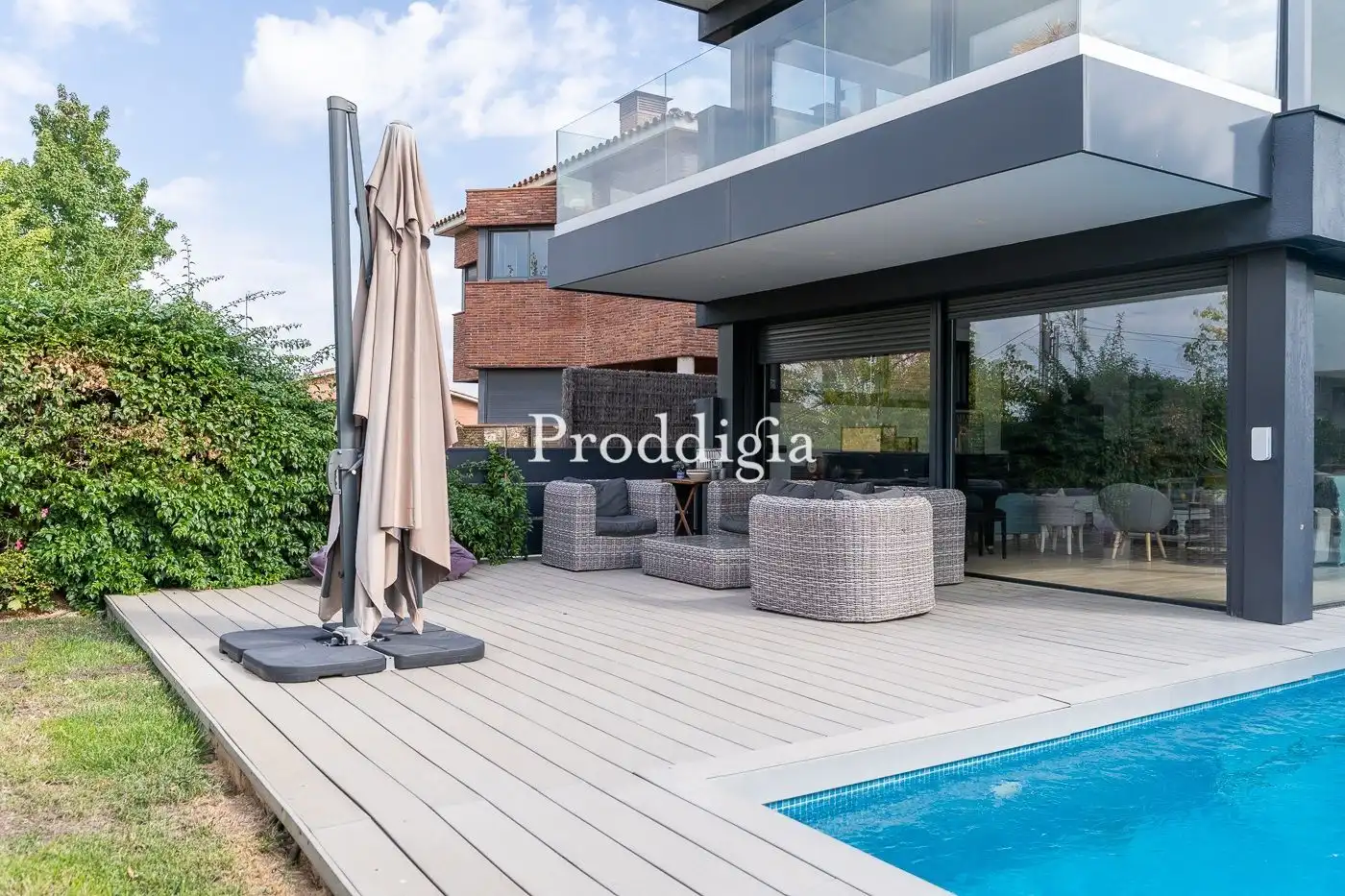 Terrace of Houses for sale in Sant Cugat del Vallès  with Air Conditioner, Heating and Storage room