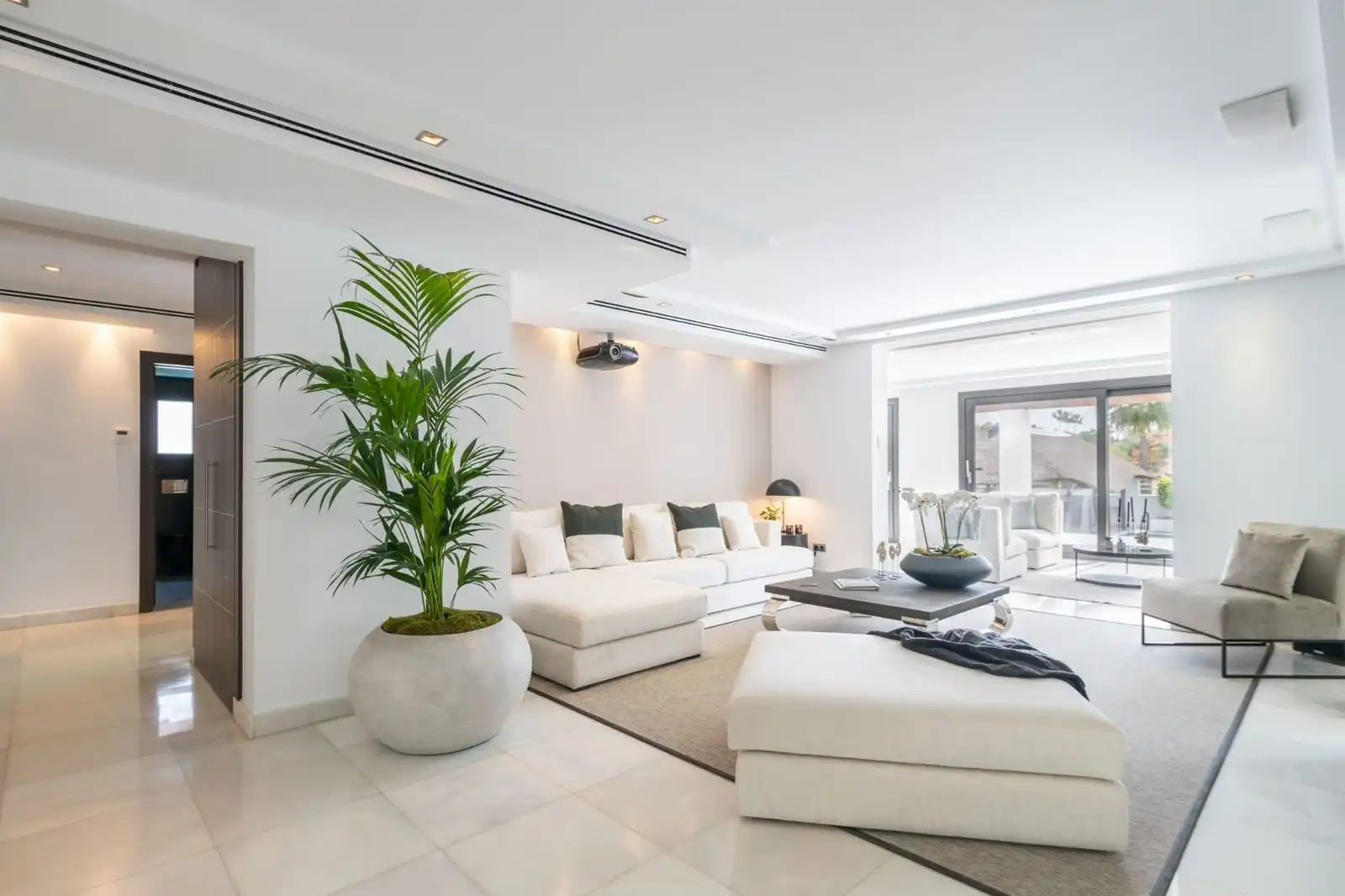 Villa con piscina in vendita a Avenida Miguel de Cervantes 15, imagen 3