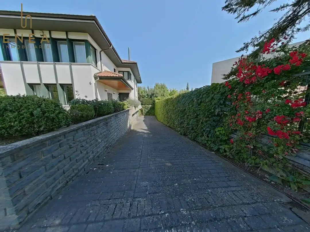 Vista exterior de Casa o chalet en venta en Vitoria - Gasteiz con Calefacción, Jardín privado y Trastero