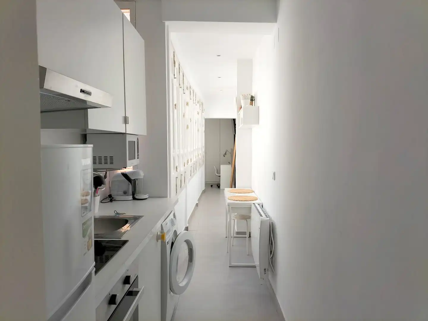 Cuina de Loft de lloguer en Madrid amb Calefacció i Moblat