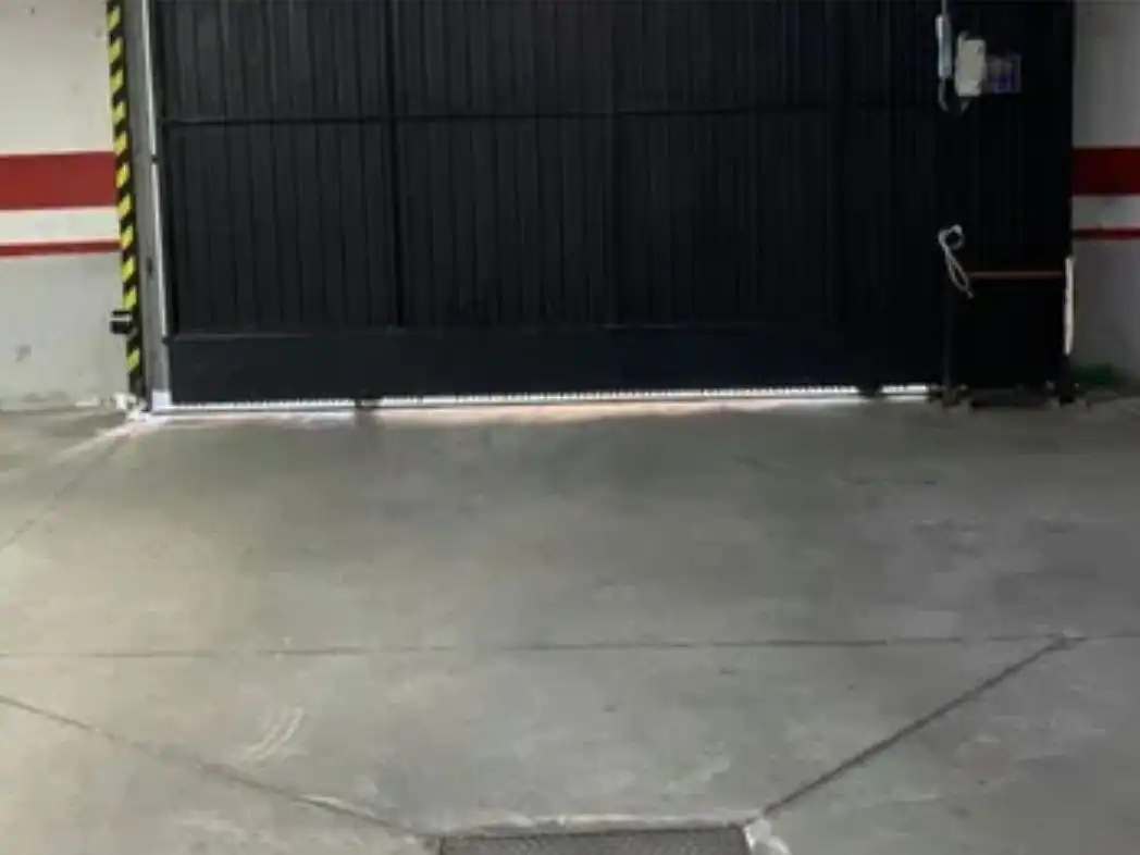 Garage for rent in Madrid