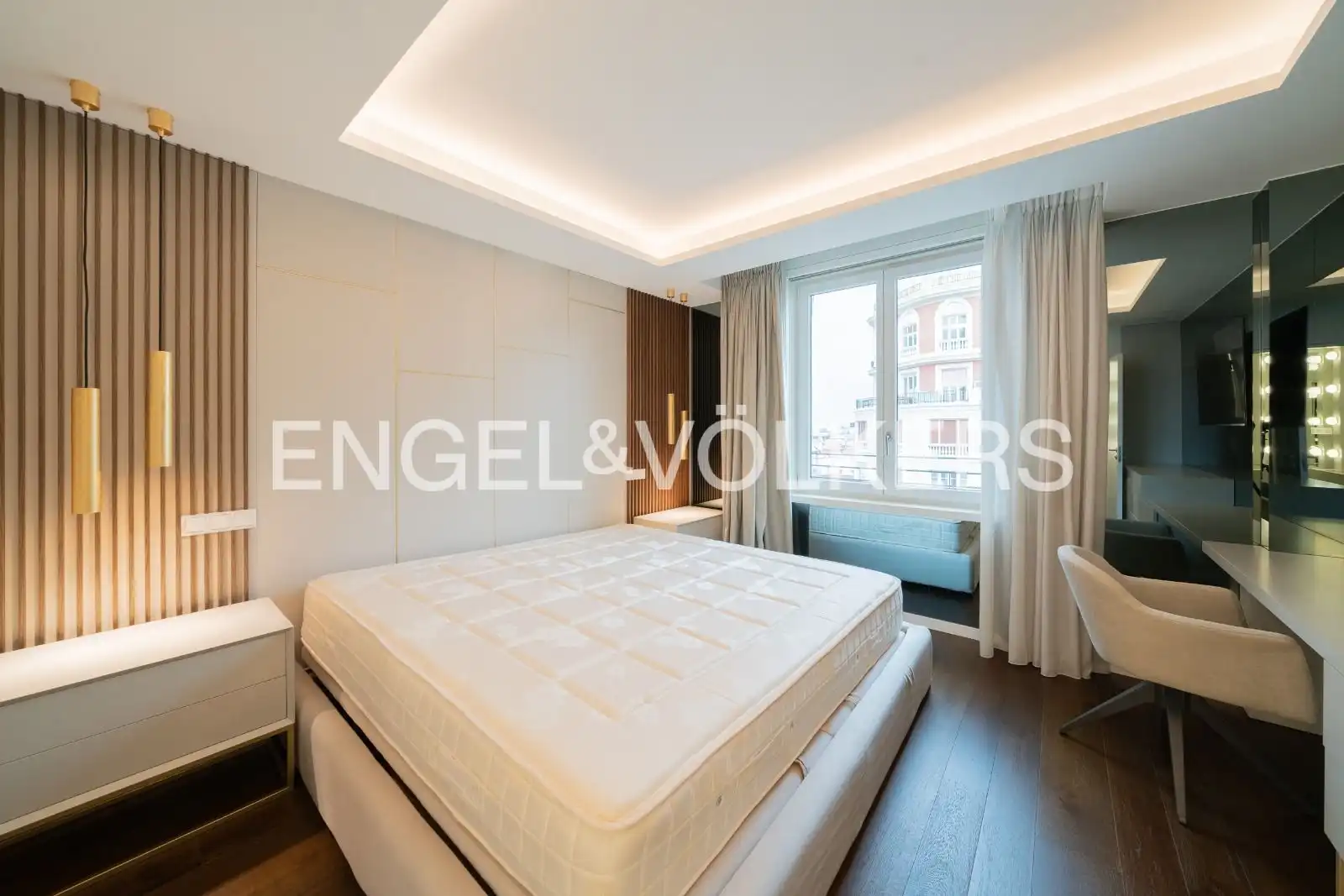 Bedroom of Flat for rent in Madrid  with Air Conditioner, Heating and Swimming Pool