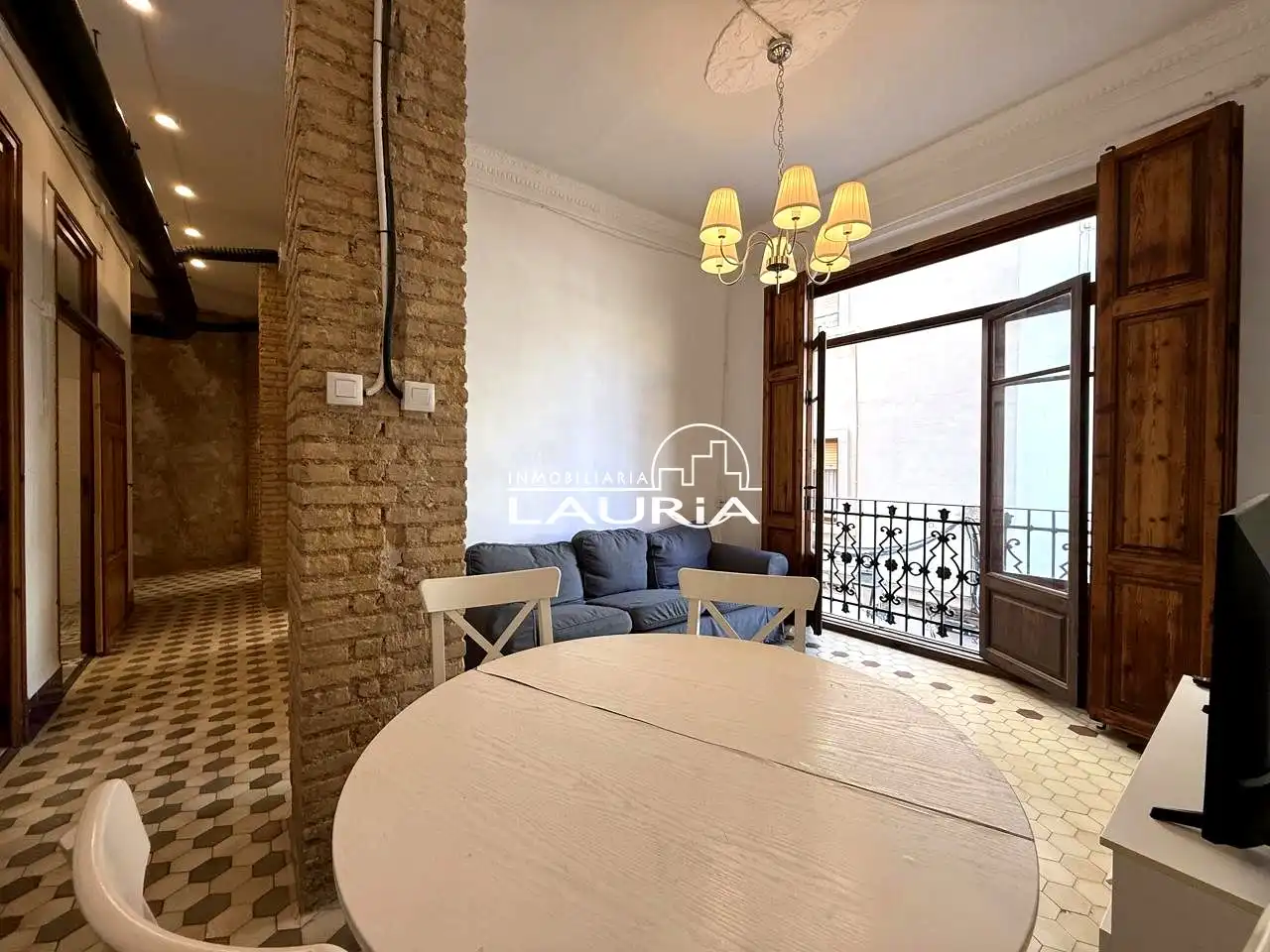Außenansicht von Wohnung zur Miete in Valencia mit Klimaanlage, Terrasse und Möbliert