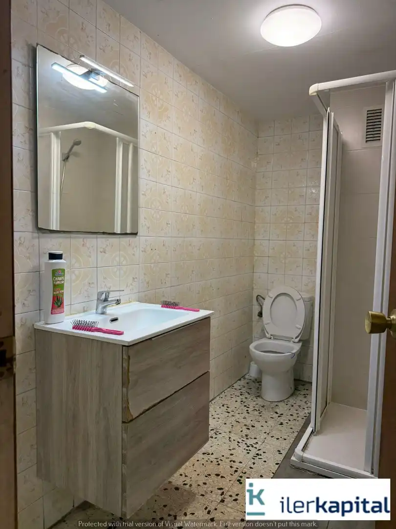 Bathroom of Flat for sale in Lleida  with Heating