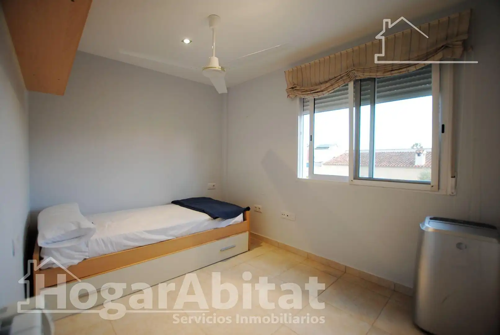 Schlafzimmer von Einfamilien-Reihenhaus zum Verkauf in Oliva mit Terrasse, Möbliert und Balkon
