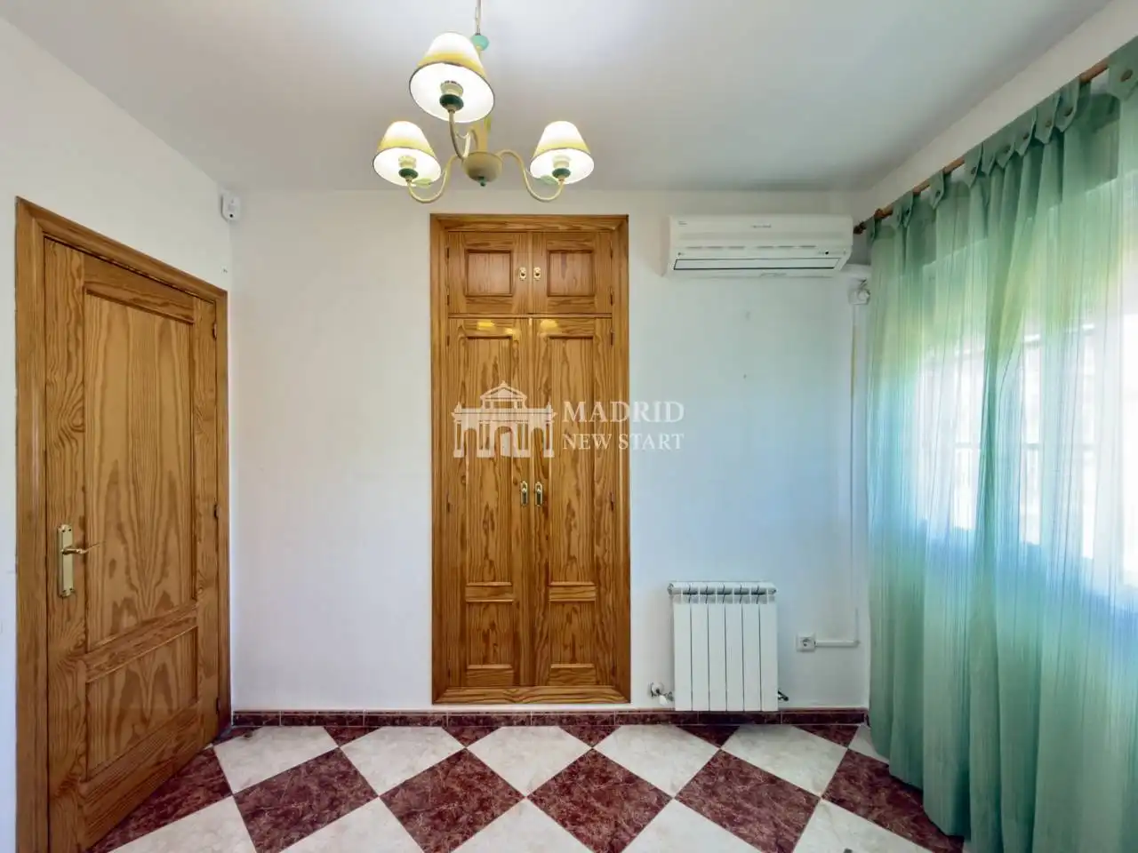 Habitación de Casa o chalet en venta en Villa del Prado con Aire acondicionado, Calefacción y Jardín privado