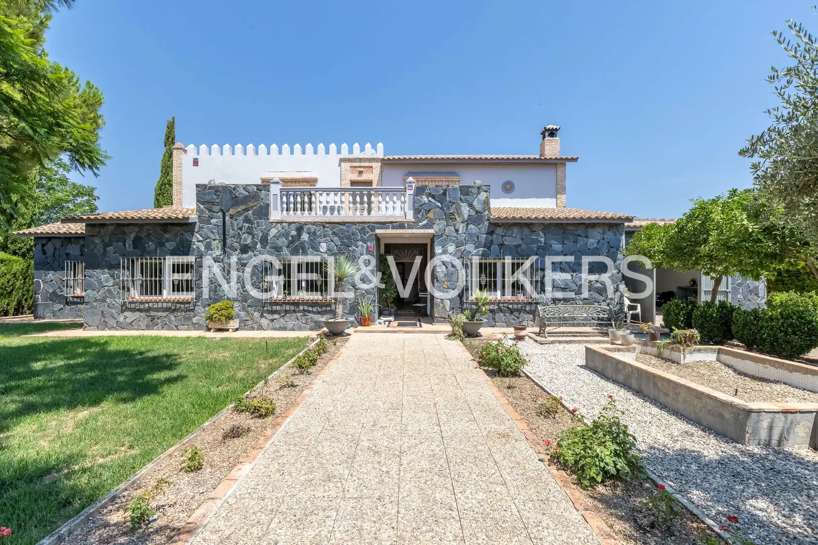 Vista exterior de Casa o chalet en venta en Carmona con Aire acondicionado, Calefacción y Jardín privado