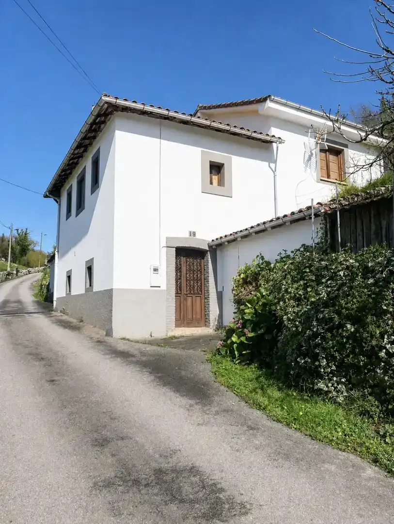 Vista exterior de Casa o chalet en venta en Oviedo 
