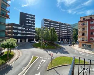 Vista exterior de Pis en venda en Elgoibar amb Calefacció, Moblat i Forn