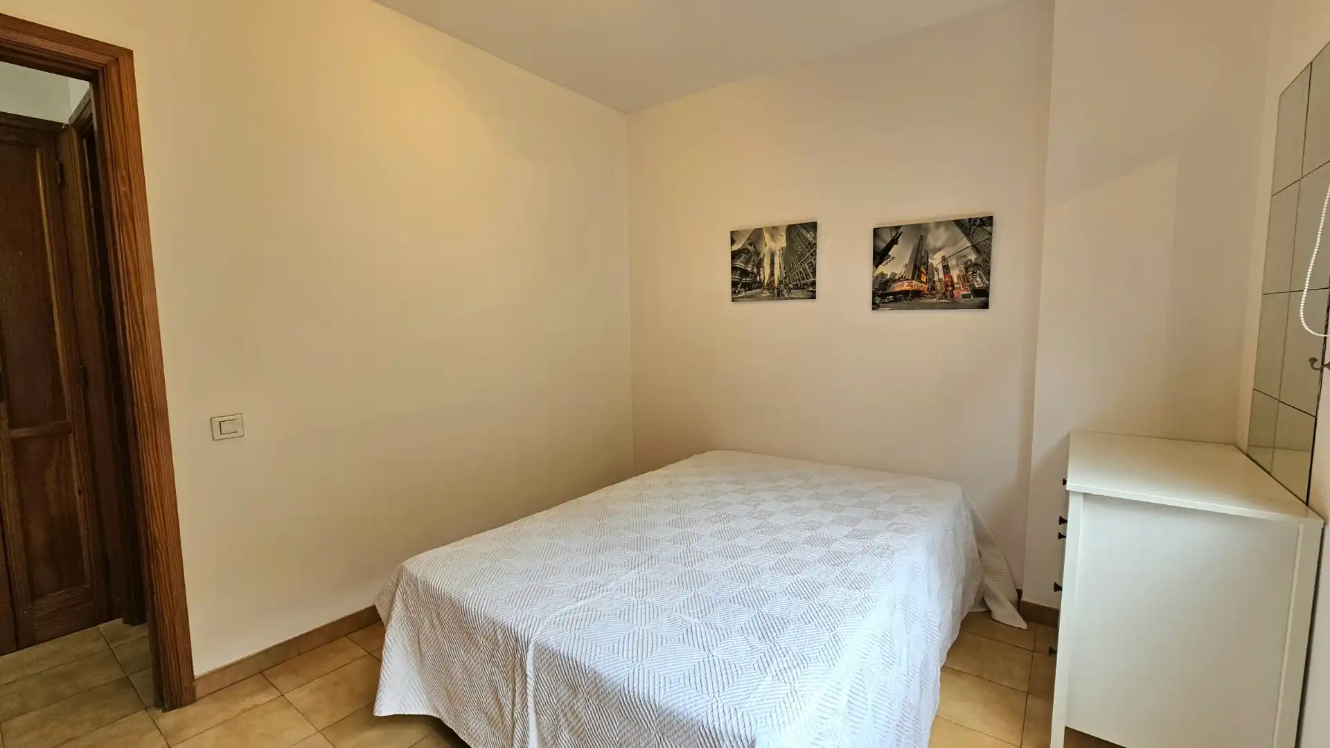 Habitación de Apartamento de alquiler en Las Palmas de Gran Canaria con Amueblado y Lavadora