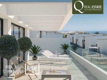 Chalet con balcón en venta en Calle Felipe II