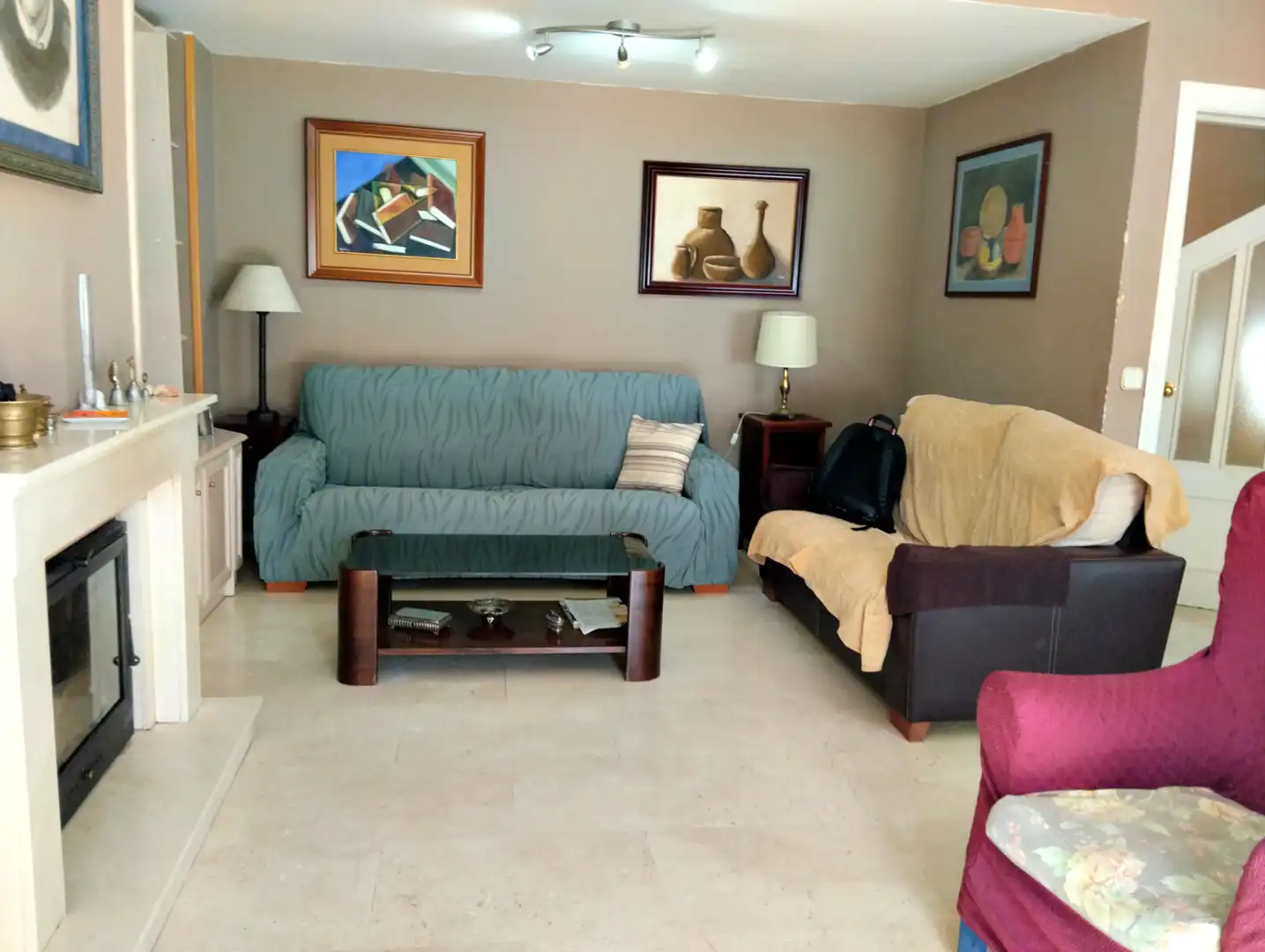 Sala de estar de Casa adosada en venta en San Lorenzo de El Escorial con Aire acondicionado, Calefacción y Jardín privado