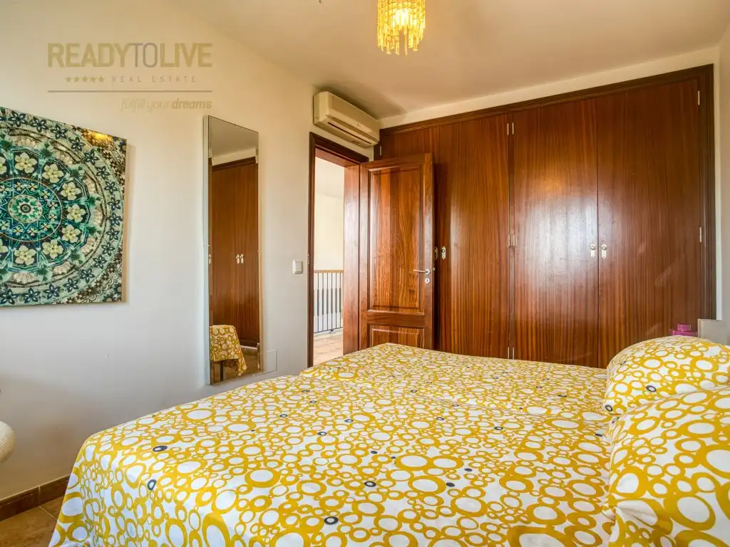 Schlafzimmer von Einfamilien-Reihenhaus zum Verkauf in Alcúdia mit Klimaanlage, Privatgarten und Terrasse