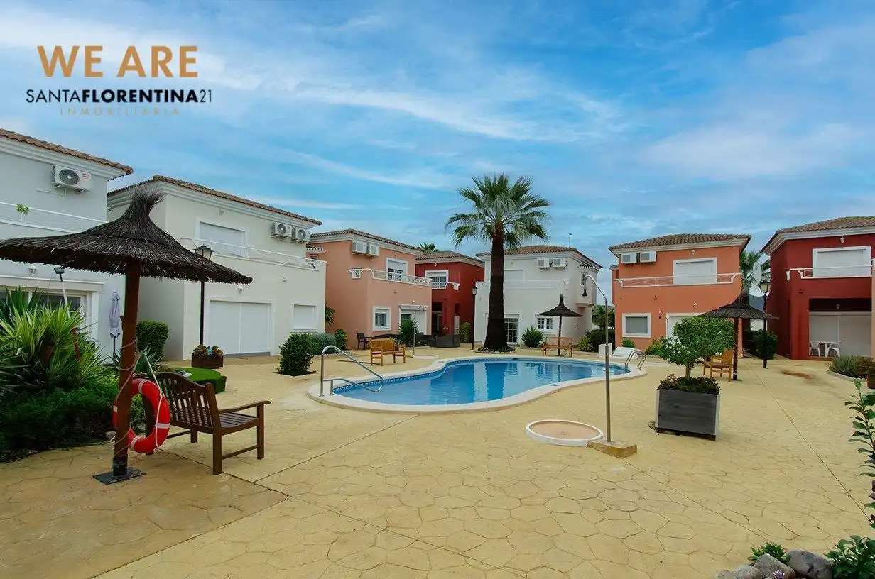 Villa con terrazza in affitto a DEL MUNDO 234, imagen 27