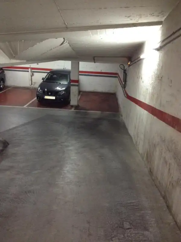 Parcheggio con ascensore in vendita a Enric Morera, imagen 2