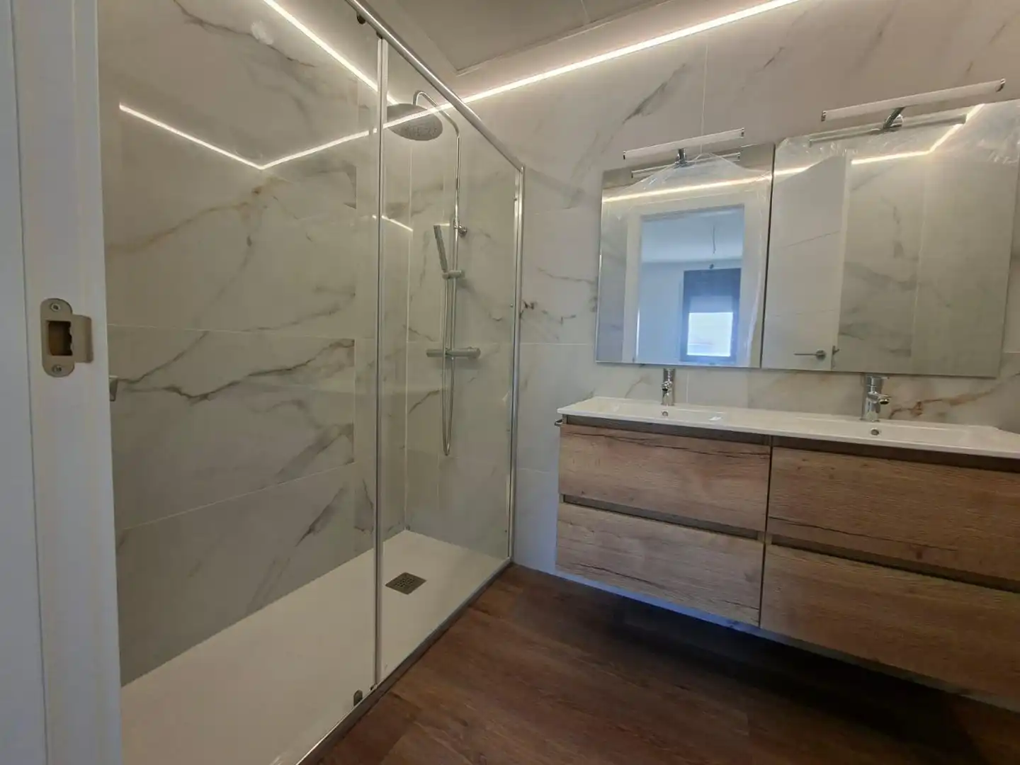 Baño de Piso en venta en Palafolls con Aire acondicionado y Parquet