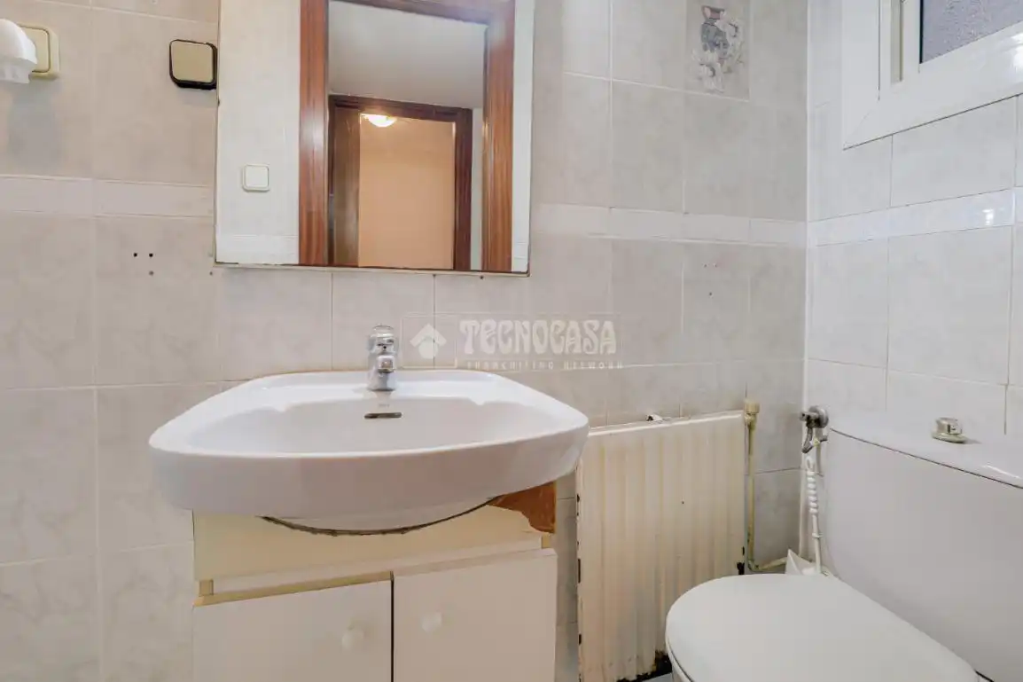 Bathroom of Flat for sale in Montcada i Reixac  with Heating
