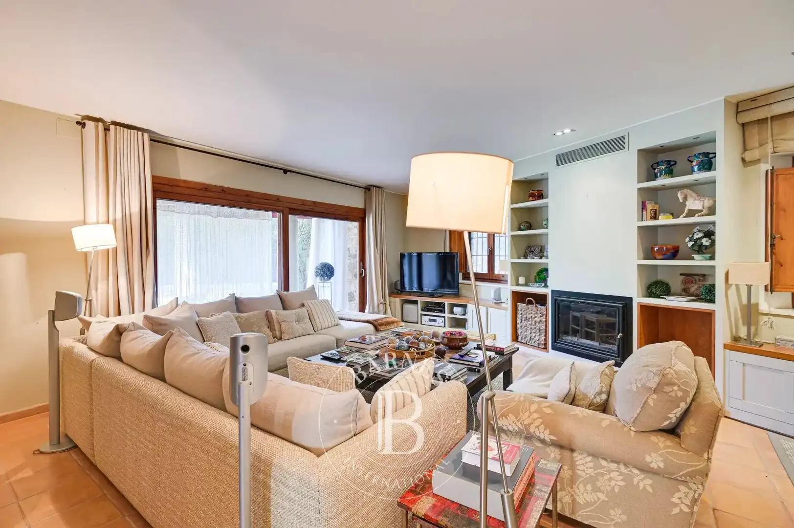 Living room of Country homes for sale in Torrent (Girona)  with Private garden, Terrace and Swimming Pool