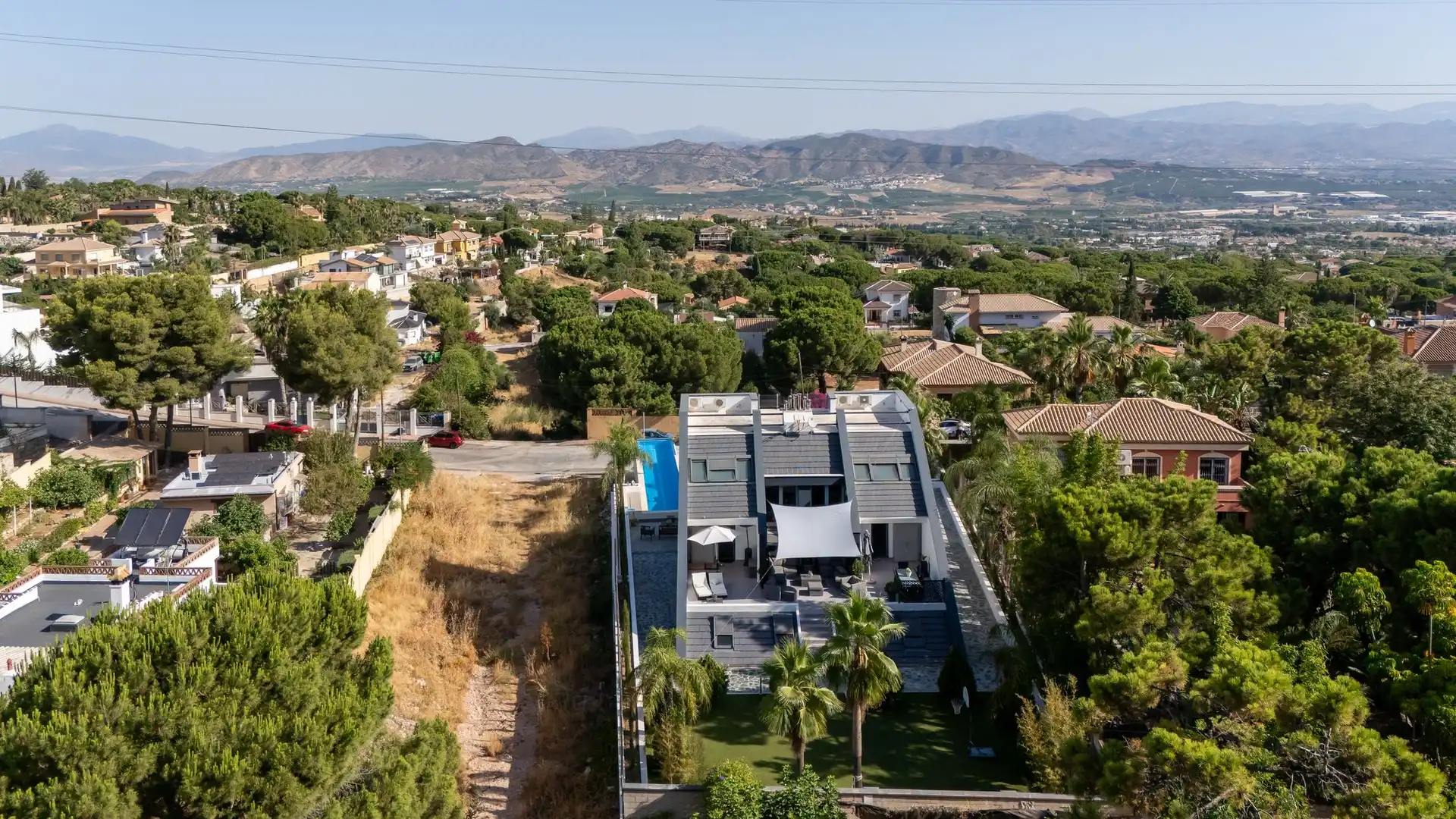 Exterior view of Houses for sale in Alhaurín de la Torre  with Terrace