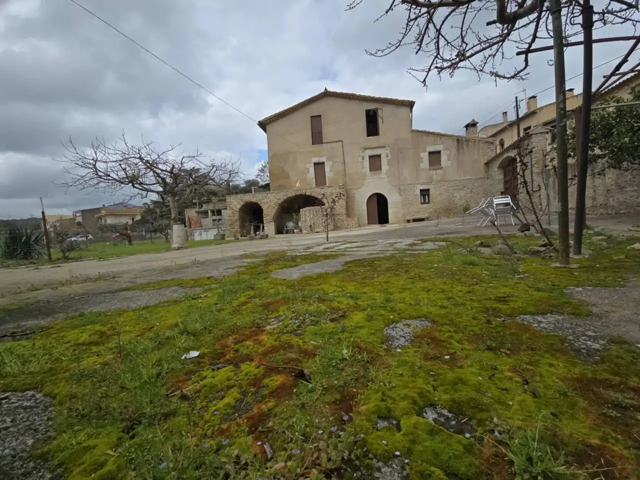 Vista exterior de Casa o xalet en venda en Cervià de Ter amb Calefacció, Jardí privat i Terrassa
