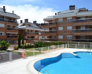 Piscina de Dúplex de lloguer en Boadilla del Monte amb Aire condicionat, Terrassa i Balcó