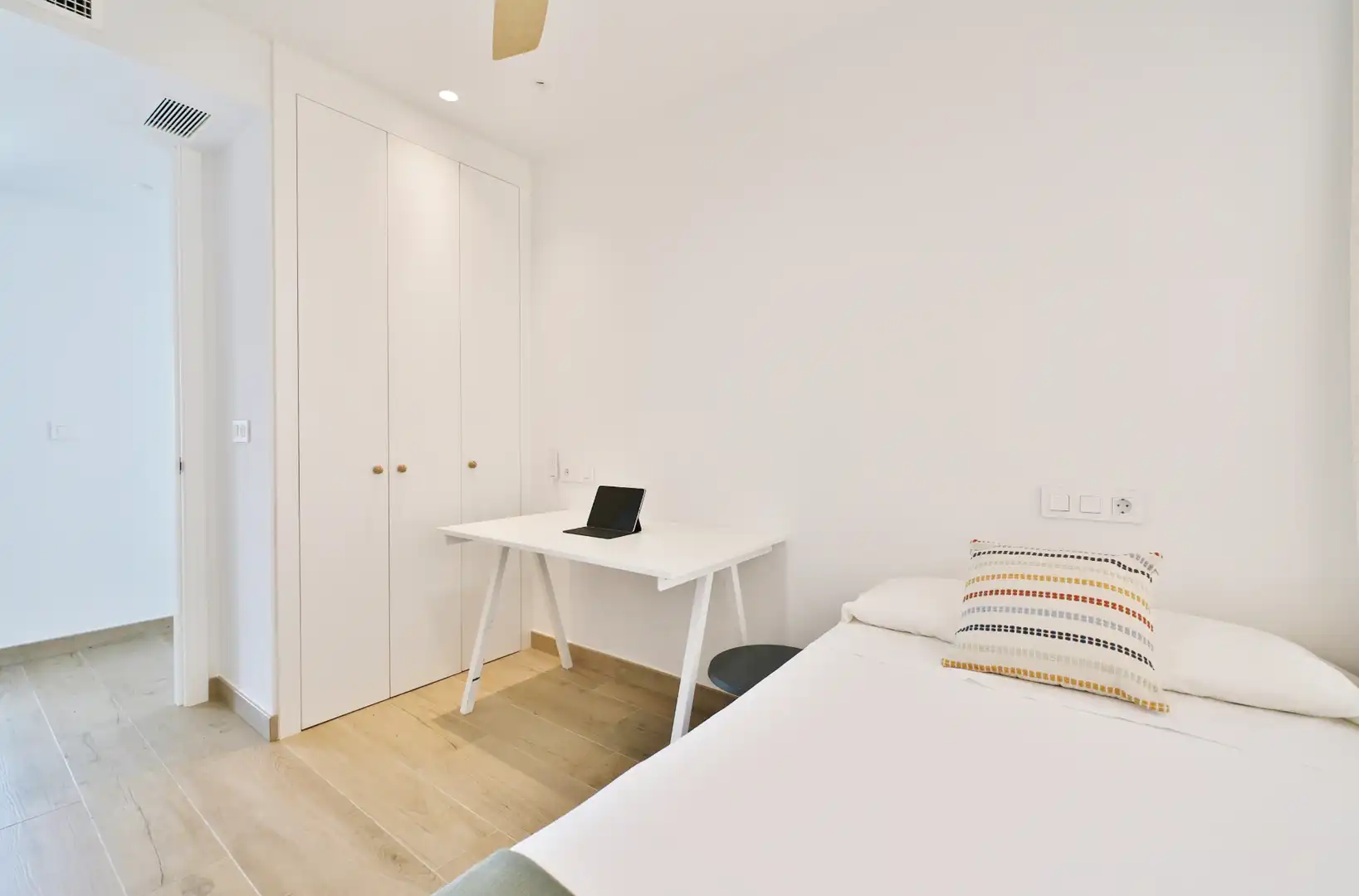 Habitación de Apartamento de alquiler en Sagunto / Sagunt con Aire acondicionado, Calefacción y Terraza