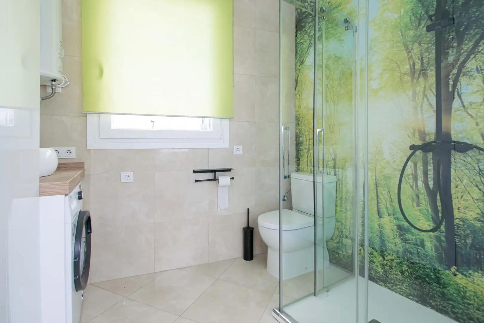 Badezimmer von Dachboden zum Verkauf in Sevilla mit Klimaanlage, Terrasse und Balkon