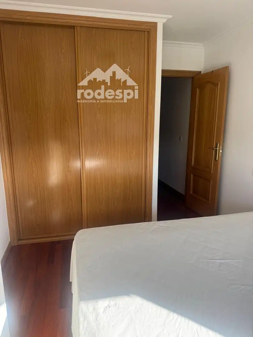 Habitación de Piso en venta en Ponteareas con Calefacción, Terraza y Trastero