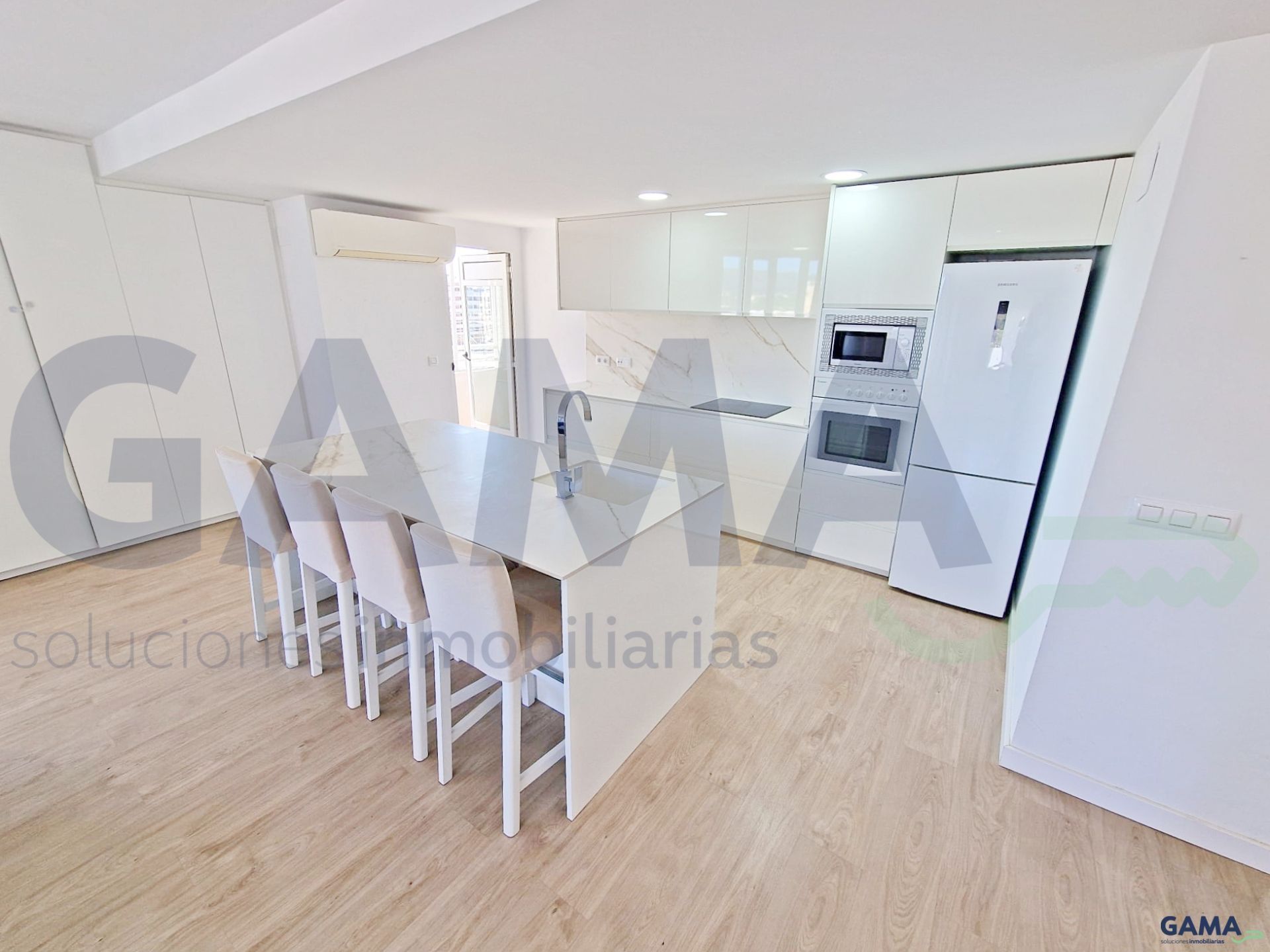 Cocina de Apartamento de alquiler en Alzira con Aire acondicionado y Amueblado
