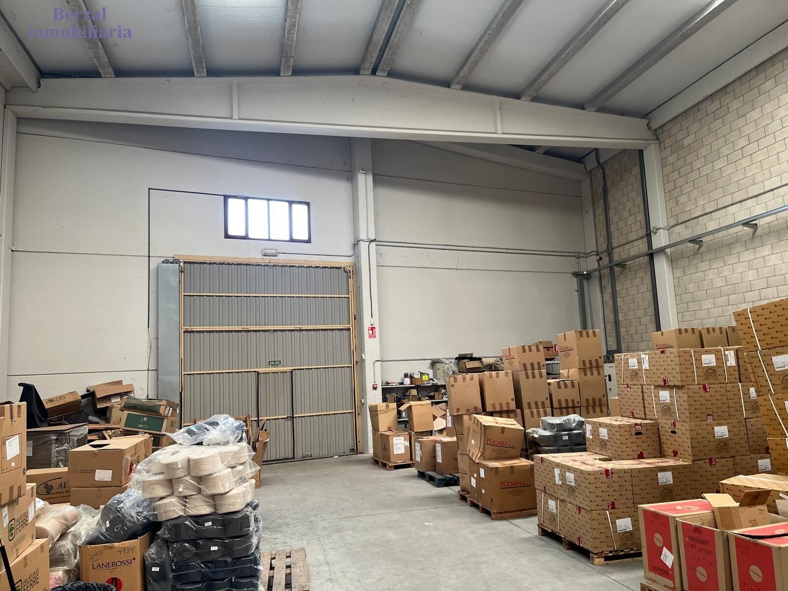 Nave industrial en venta en Viana