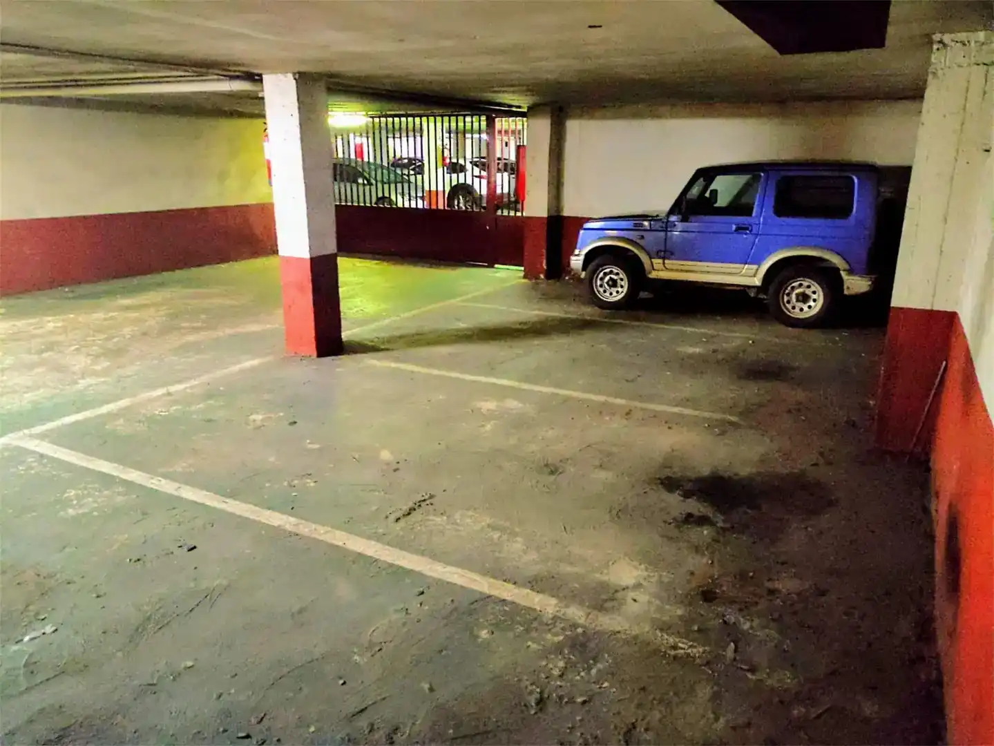 Parkplatz von Garage zum Verkauf in Vitoria - Gasteiz