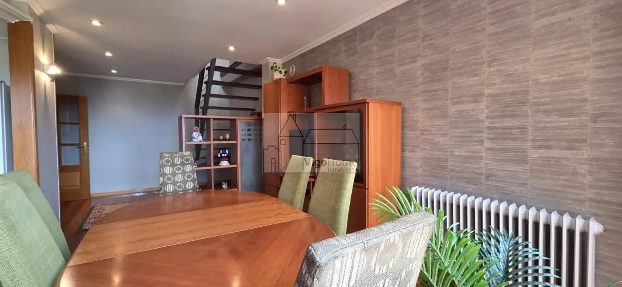 Dining room of Duplexes for rent in Vigo   with Heating, Parquet flooring and Terrace